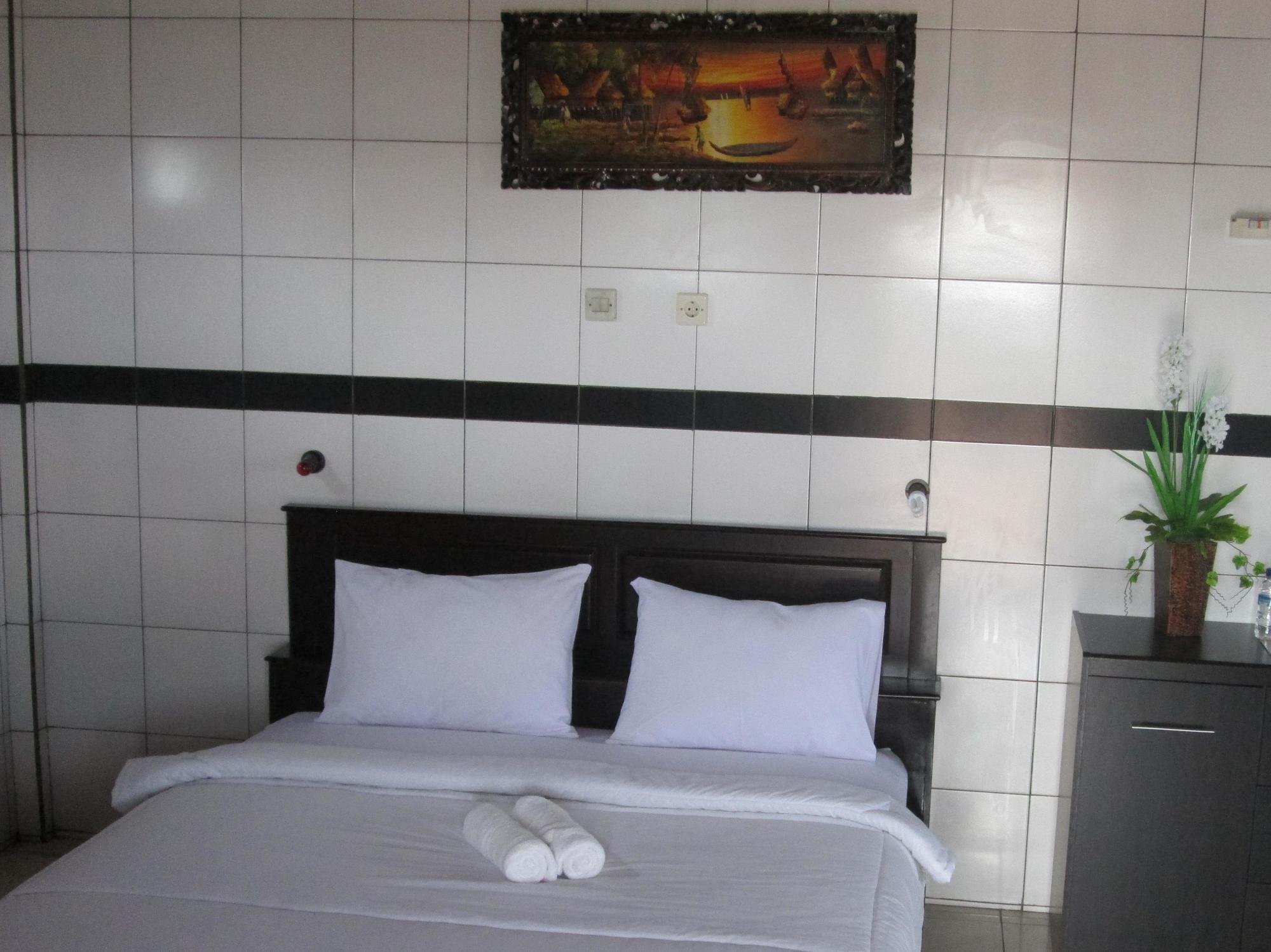 Vaccinated Staff - Oyo 3523 Gong Corner Homestay Kuta Lombok Exterior foto